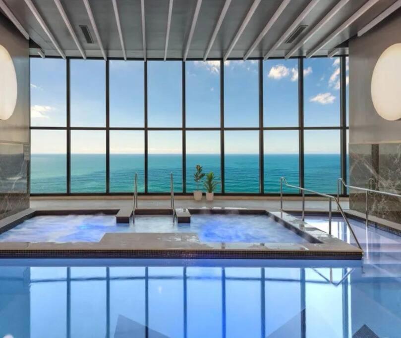 Surfers Paradise New Beachfront Apartments Gold Coast Luaran gambar