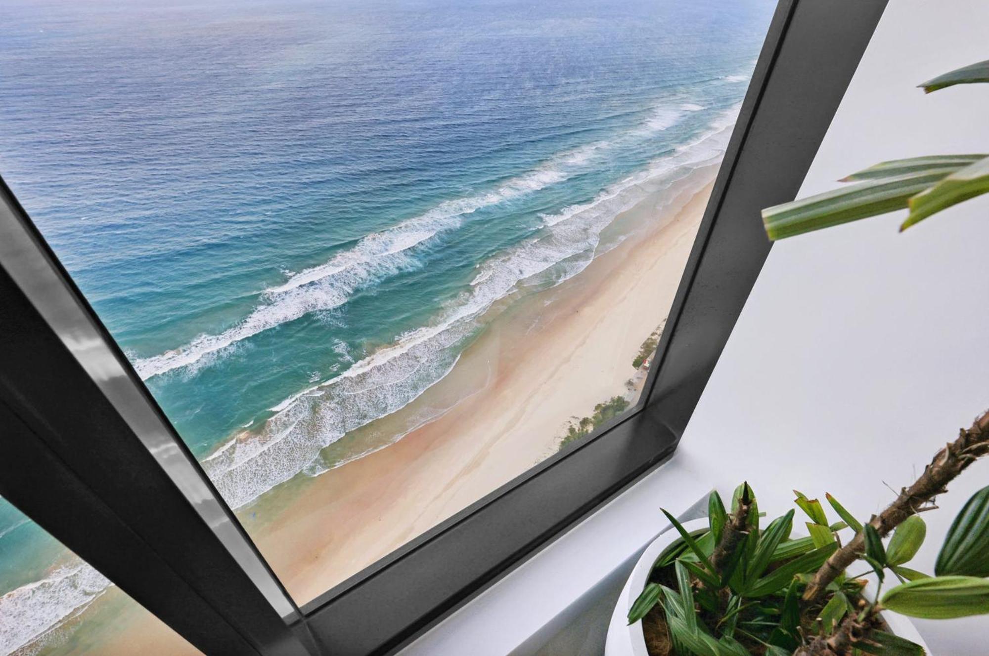 Surfers Paradise New Beachfront Apartments Gold Coast Bilik gambar