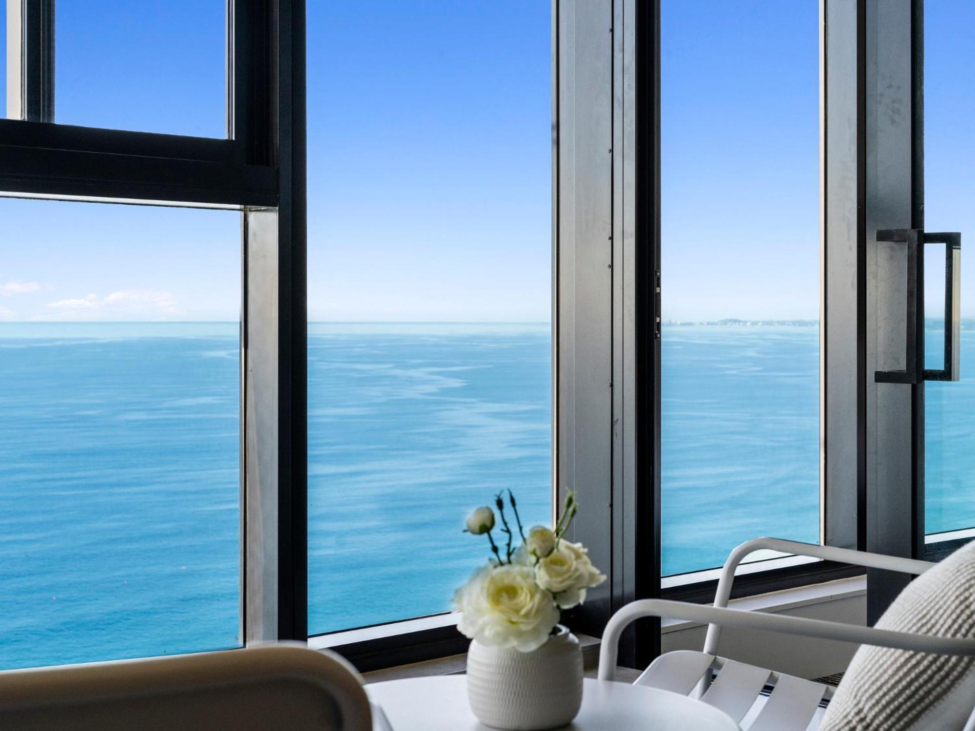 Surfers Paradise New Beachfront Apartments Gold Coast Bilik gambar